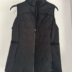 Women’s Lightweight Black Puffer Style Vest Size Medium 