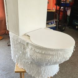 Piñata Toilet 