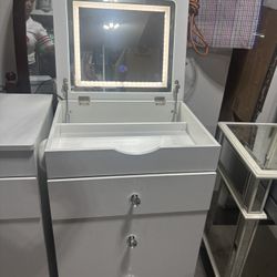 Moving Sale! Like New White Vanity/nightstand 