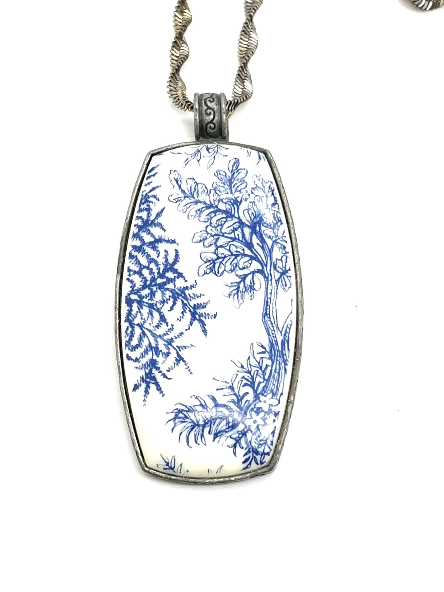 Vintage Ceramic Necklace