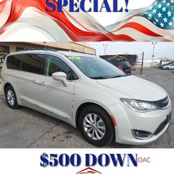 Pacifica Touring-L Minivan 2017