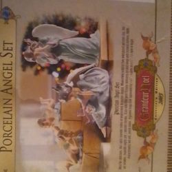 Grandeur Noel Porcelain Angel Set 2003