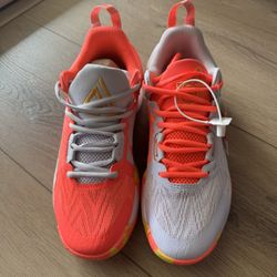 Giannis Immortality 2 New Hot Punch Mismatched W 8.5