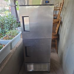Refrigerator, True Split Door