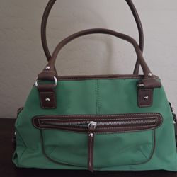 Womens GREEN PURSE WITH SHORT HANDLE BY CHAPS,  NEW 5.00