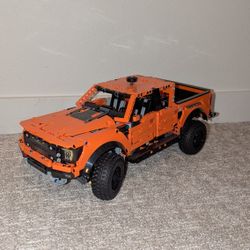Technic Ford Raptor F-150 – Fully Functional Build with Suspension & Engine