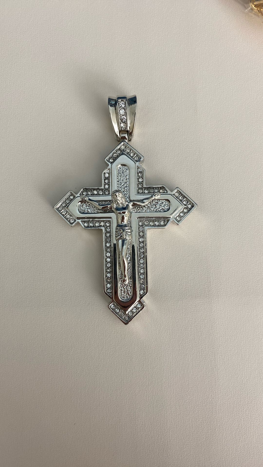 Stainless steel cross charm/pendant