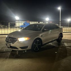 2015 Ford Taurus