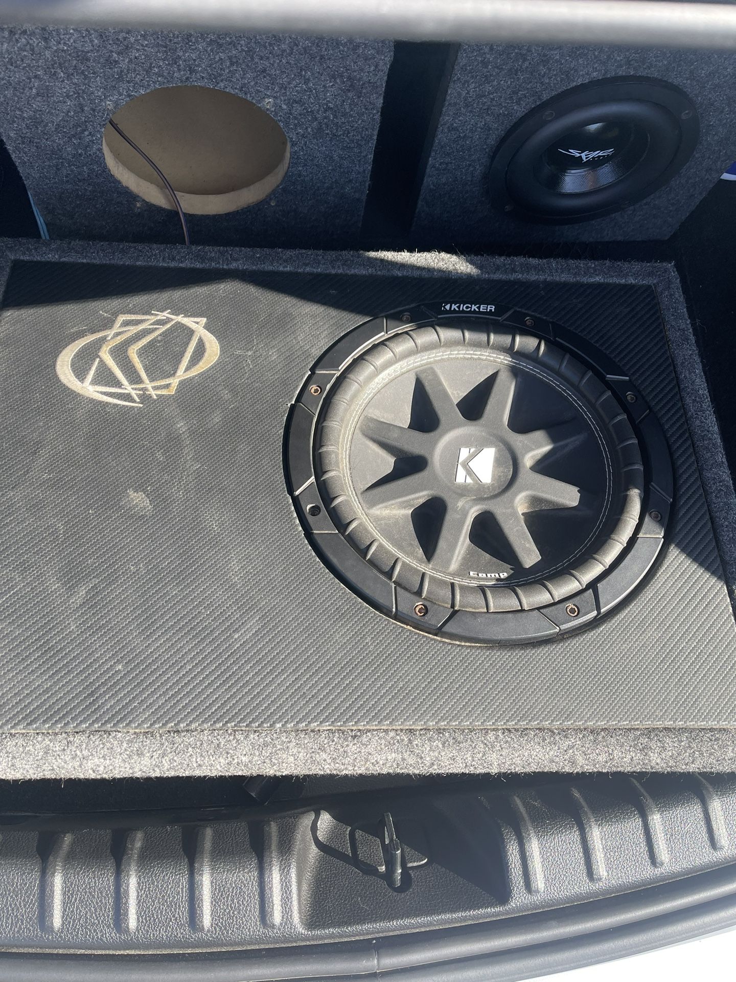 Kicker 10” comp Subwoofer in Ported Box
