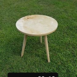 wooden table 