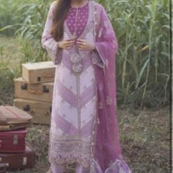 Pakistani brand new qalmkar luxury full embroidery dress with embroidery organza duppat size large