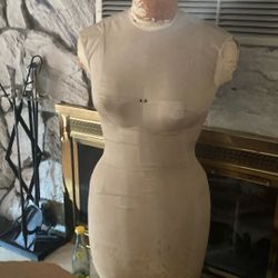Dress Maker Form