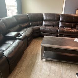 🛋️ Ashley Furniture Sofa – LIKE NEW! MUST GO! 
