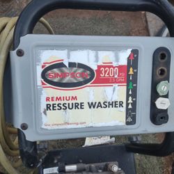 Pressure Washer 3200 PSI w/ Honda GC190 Motor