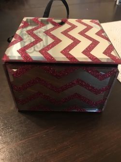 Pink chevron mirrored box