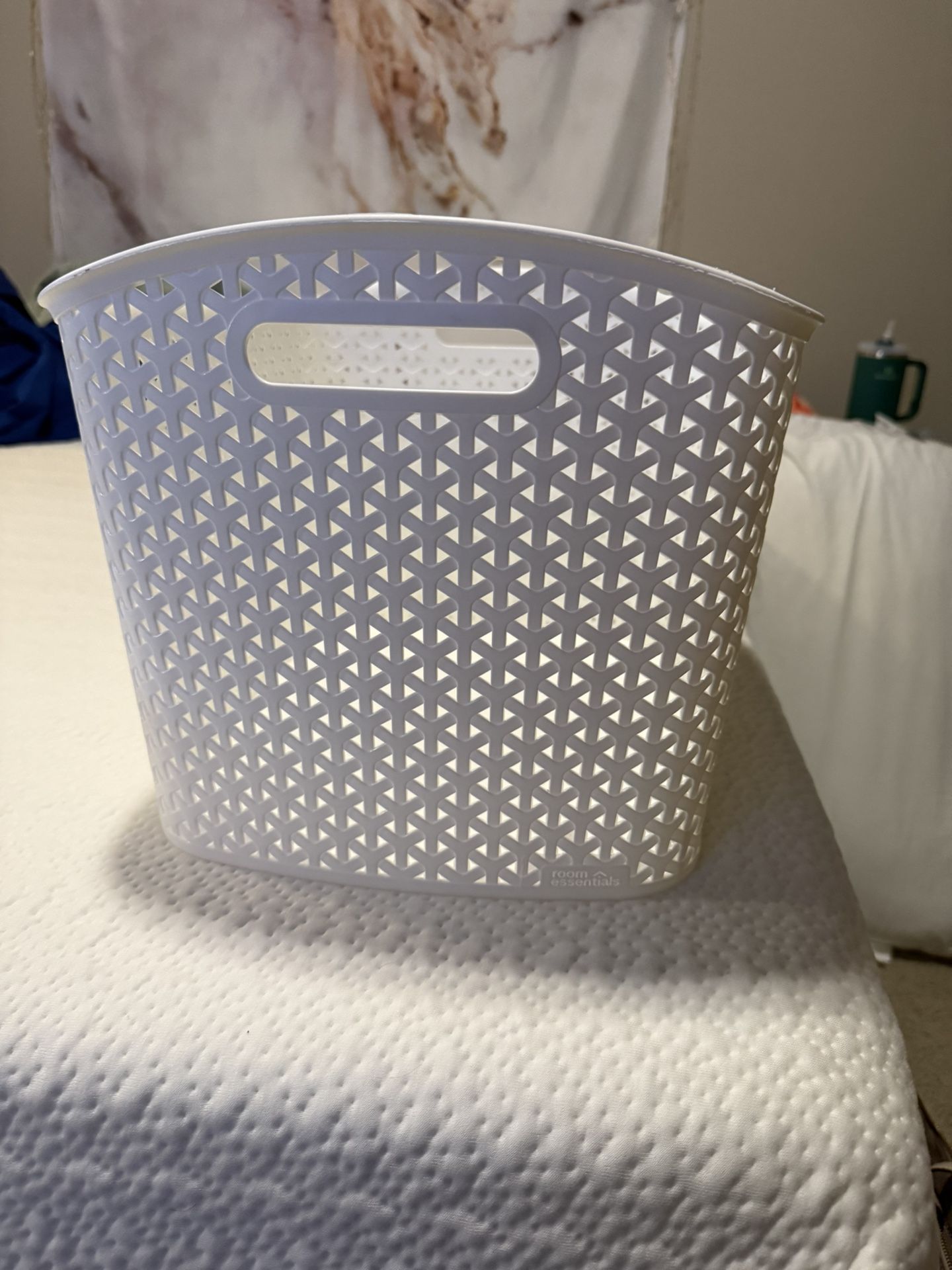 LARGE WHITE STORAGE BIN