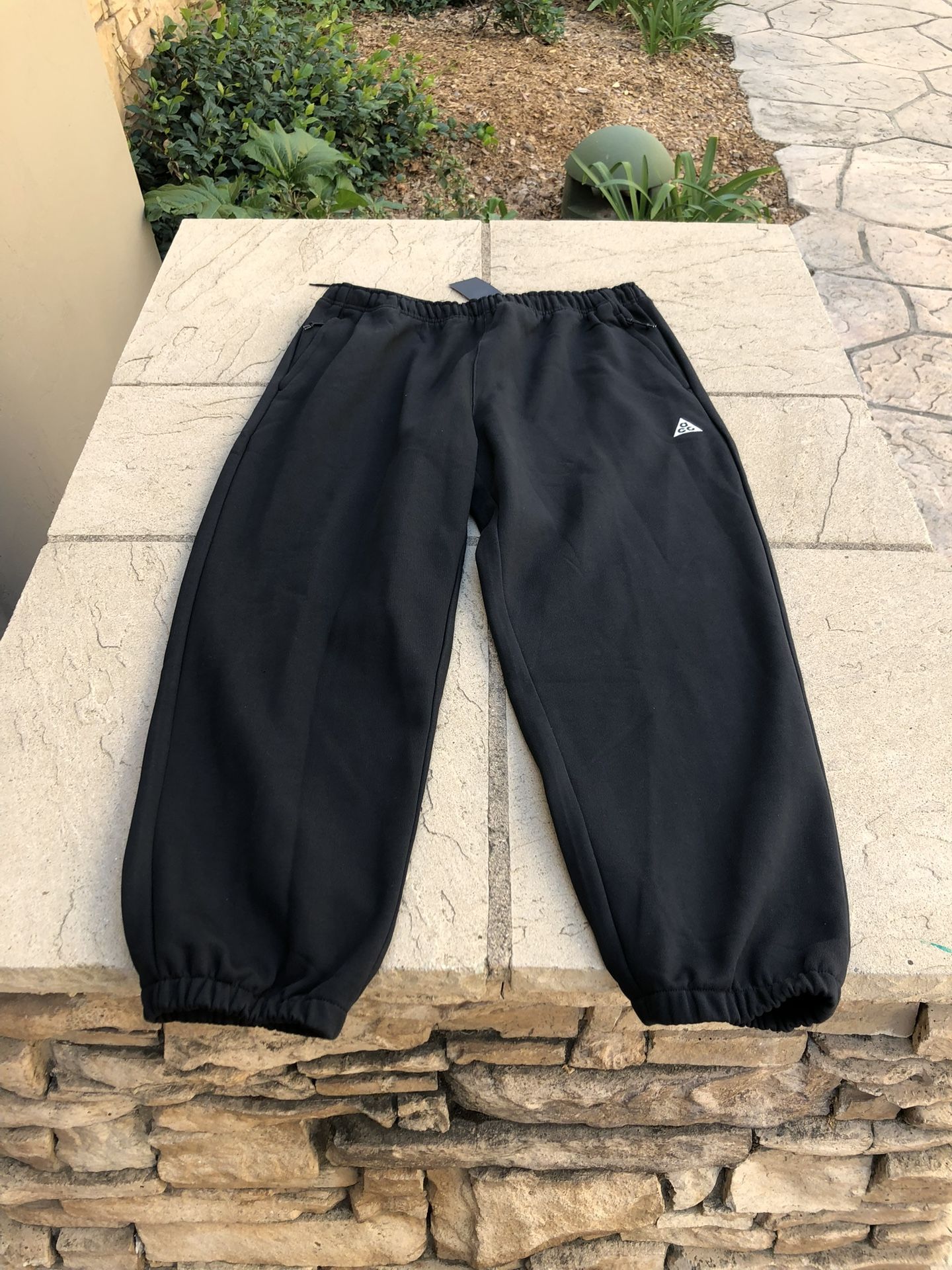 New Nike Acg Tuff Fleece Pants Joggers Sweats Black Men’s XL