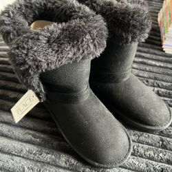 Girls Children’s Place boots. Size 1. Black