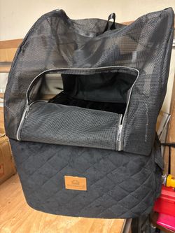 Backpack pet carrier