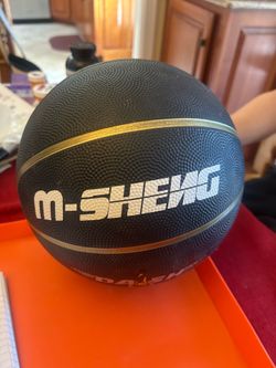 Dash Basketball Black and Gold