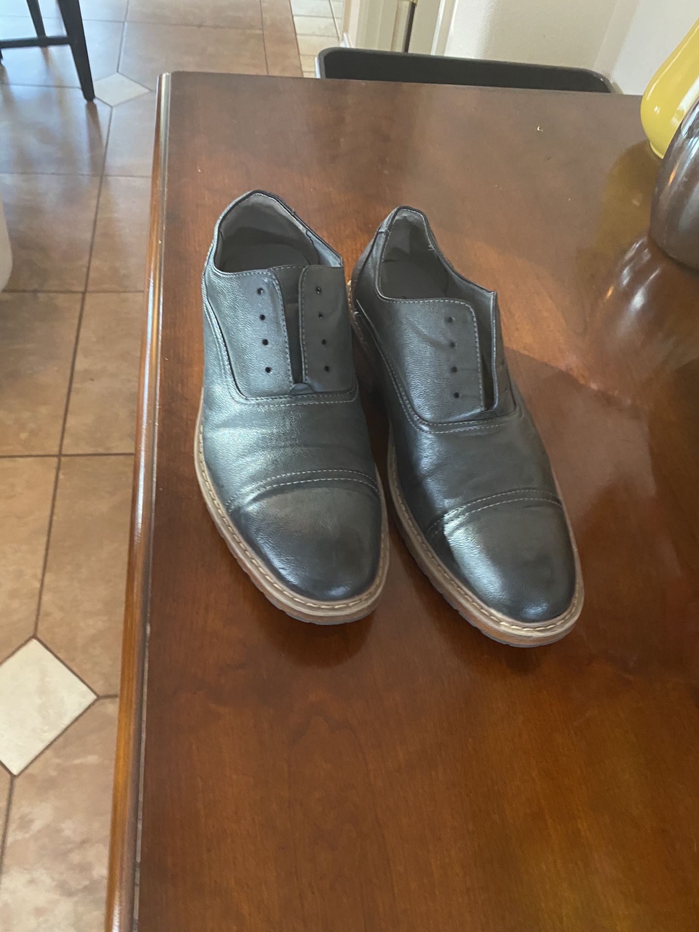 Cute grey dress shoes