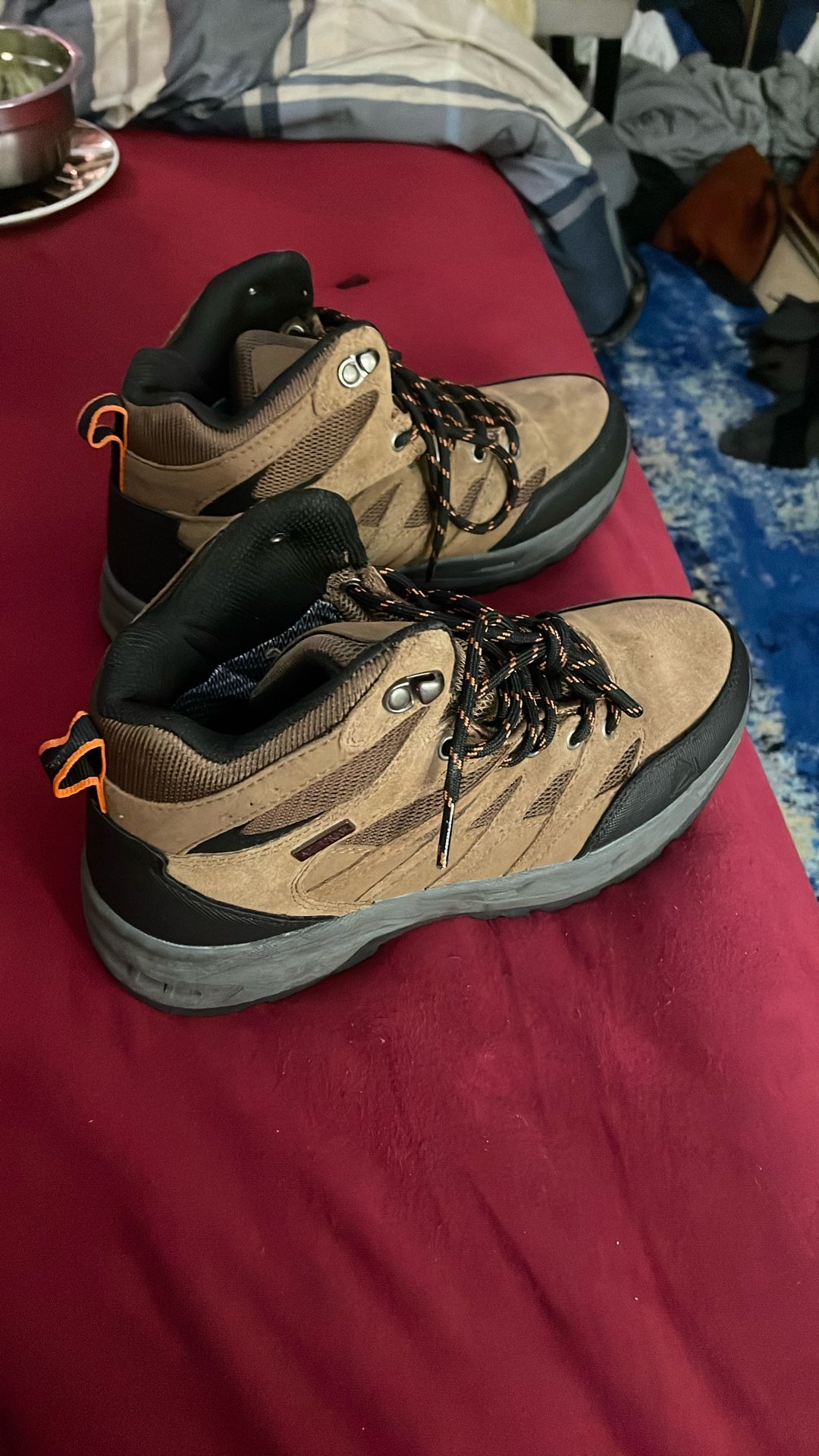 denali hiking boots US8