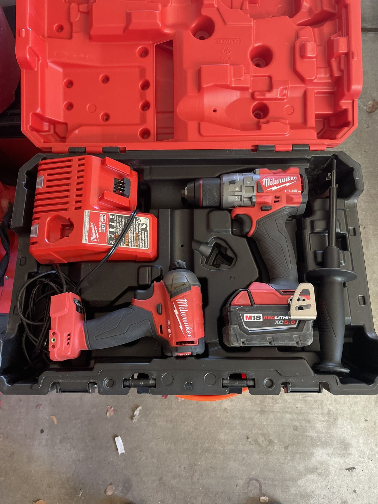 Milwaukee 1/2” Hammer Drill And 1/4” Impact Drill Surge Model Set