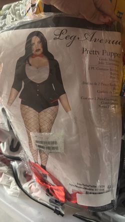 Women saw costume