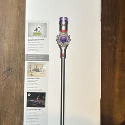 Dyson V8