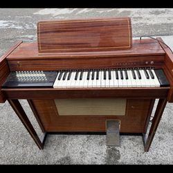 1950s electric air organ manufactured in Italy