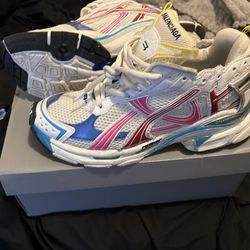 Balenciaga runners