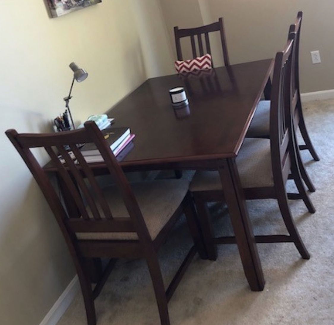 Dining Table set with 4 Chairs 