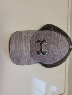 New Under Armour golf hat