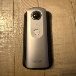 Theta Ricoh V 360 Camera