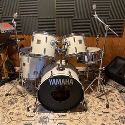 Vintage Yamaha Power V Drum Set with Yamaha Hardware