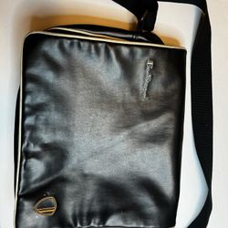 Ben Sherman leather Messenger Bag Black