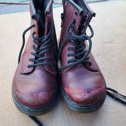 Kids Show , Dr Martens