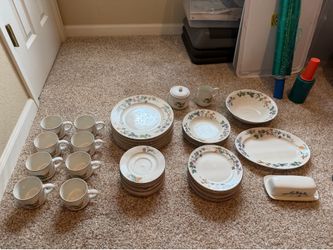 Woodhill by Citation Dinnerware Set