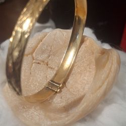 14k Gold Pulcera Con Estrellas Excelemte Estado.10.5g