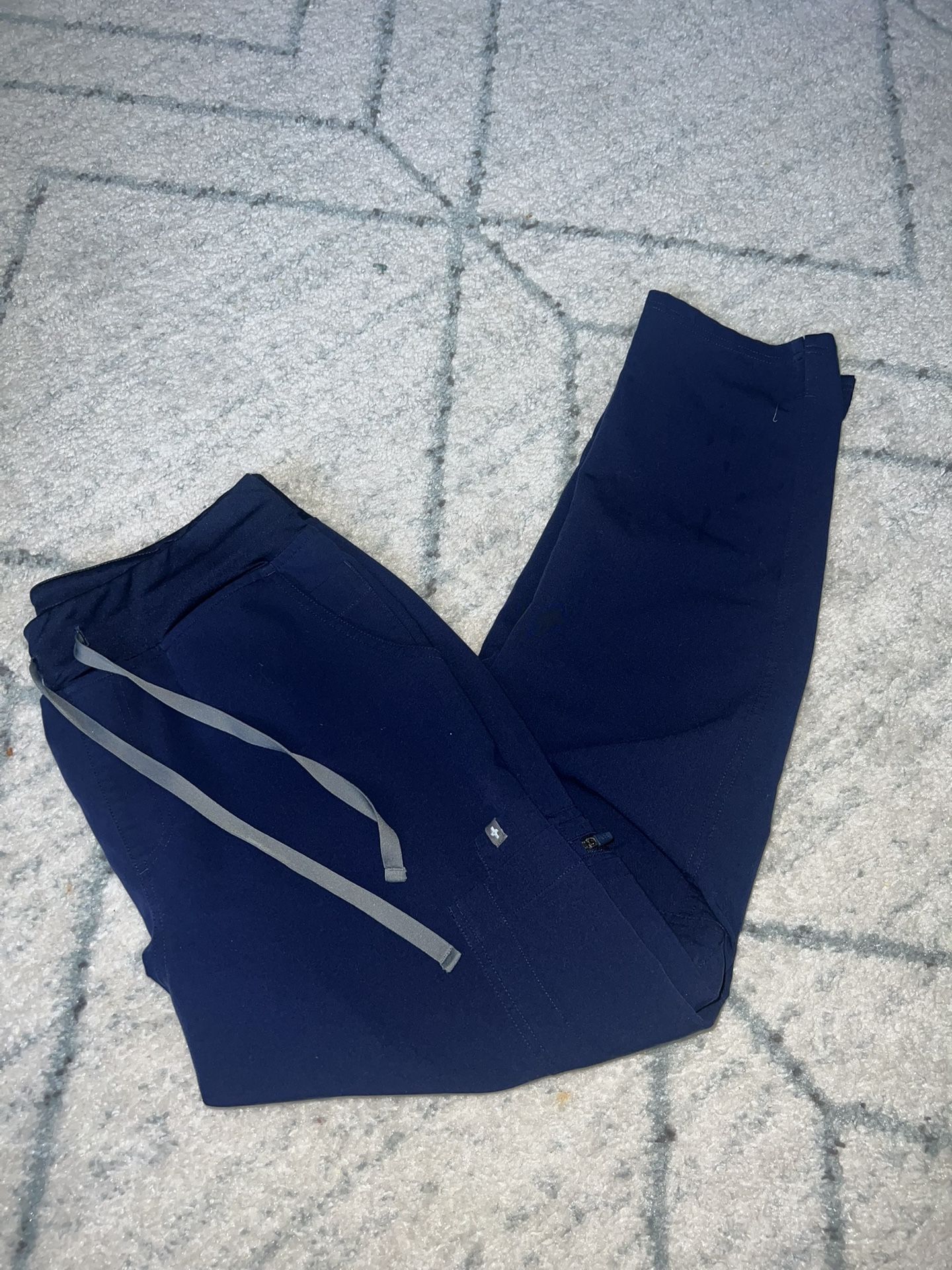 Figs Women’s High Waisted Yola Skinny Scrub Pants Size Large Navy EUC