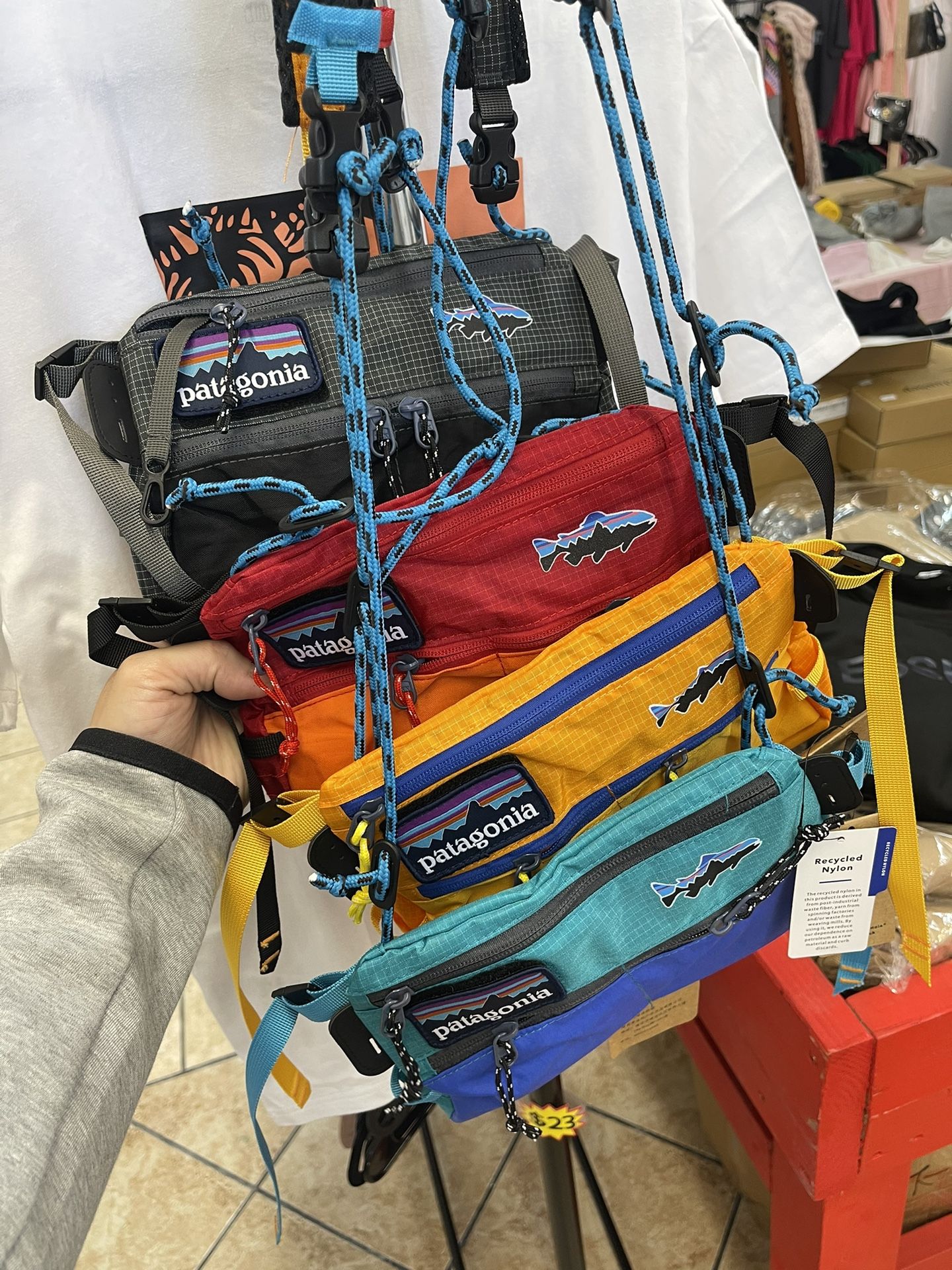 Patagonia Sports Bag, Casual Bag, Versatile Shoulder bag, Work Suit Crossbody Bag Multiple Colors
