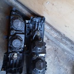 2004 Volvo S60 Headlights