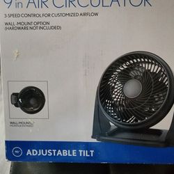 9 INCH CIRCULATOR DESK/ TABLE OR NIGHT STAND FAN. 3 SPEED AND ADJUSTABLE