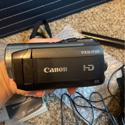Canon Cocoa Hf200 Camcorder 