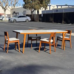 West Elm Expandable Dining Table Ask For Delivery or Ready For Pickup 🚚