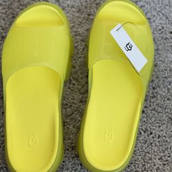 UGG Women's Jella Clear Slide Sandal size 6/5