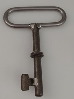 Vintage Large Iron Skeleton Key.