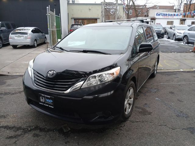 2012 Toyota Sienna