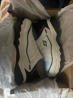 skechers slip on