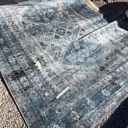 GORGEOUS Area Rug Like New (6’7”x9’)